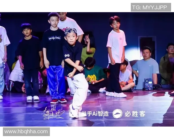 赛后分析：西安街舞队与成都街舞队在灵活性上的精彩对决与表现对比